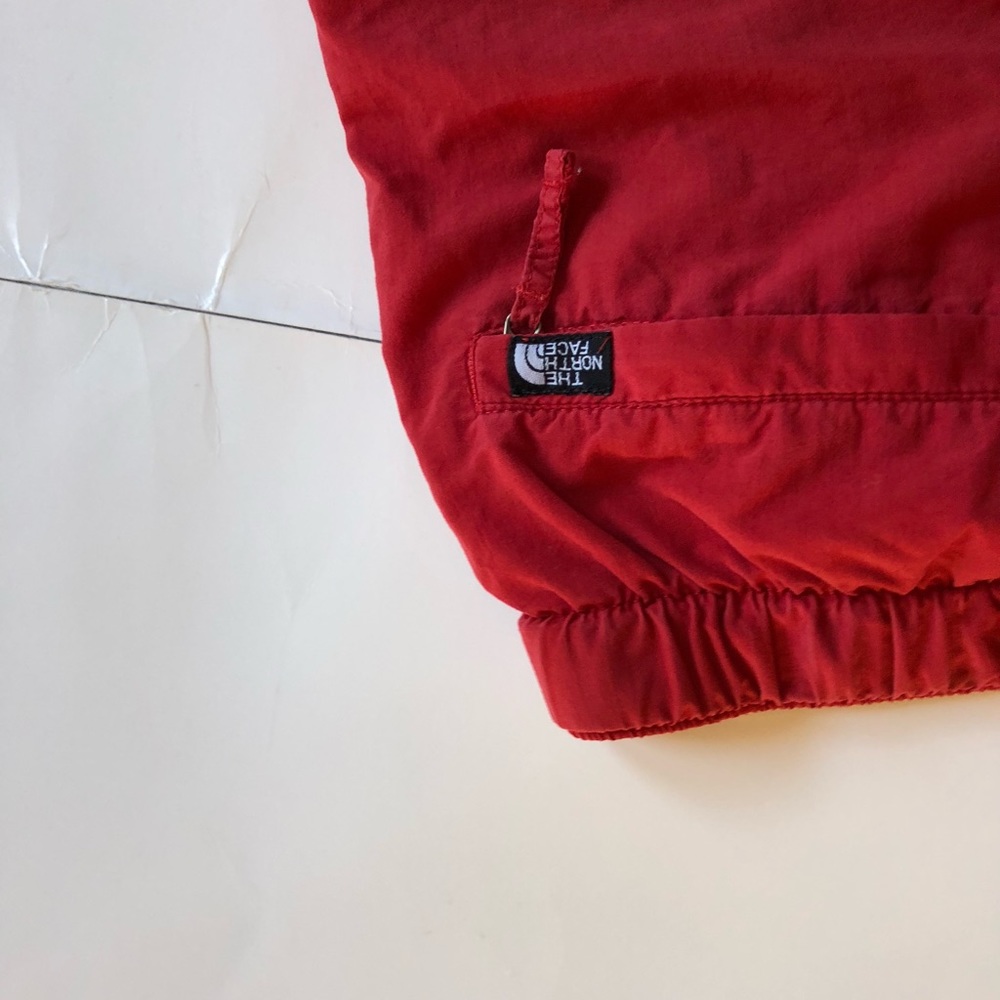 The north face red nylon fishing shorts - Picture 7 of 7